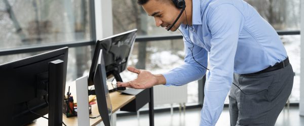 close-up-person-working-call-center (1)